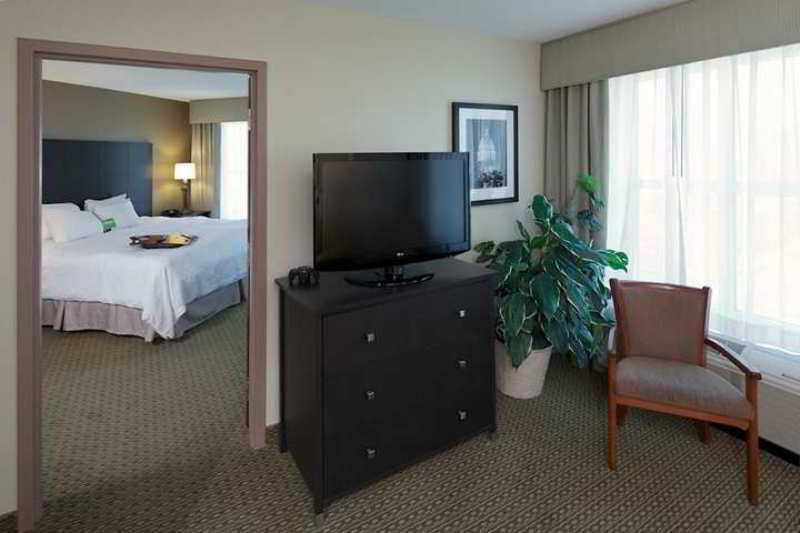 Hampton Inn & Suites Arlington Crystal City Dca Exterior foto